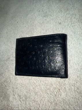 Men's Black Genuine Leather Ostrich Embossed Bifold Wallet